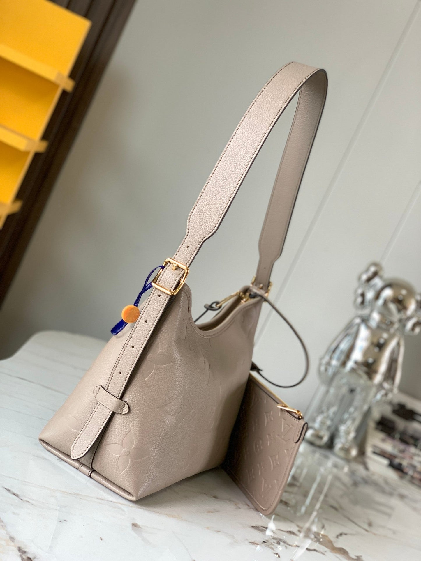 【ルイヴィトン】関税送料込み◆Carryall PM|多機能デザインで肩掛け&斜挎可能!
