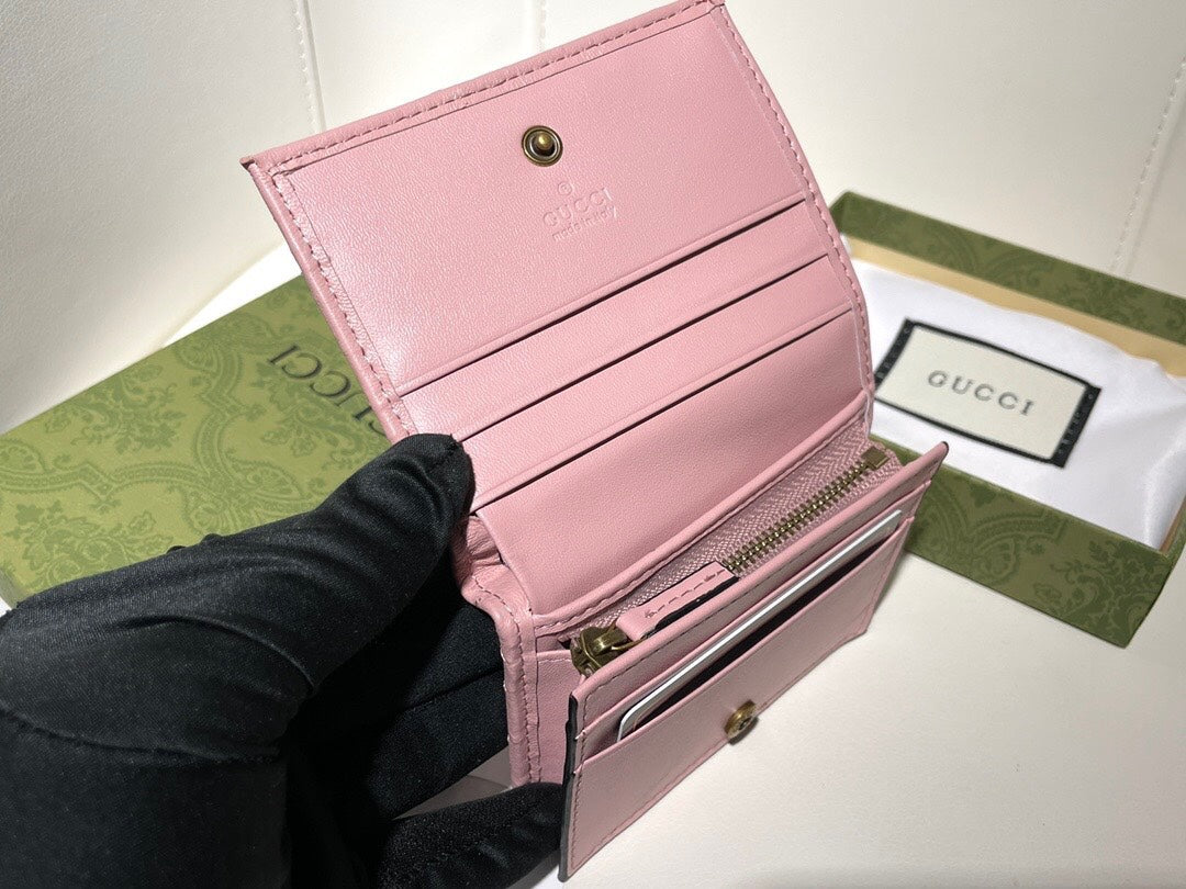 【グッチ】大人気 2色 折りたたみ財布 実用性抜群の一品！