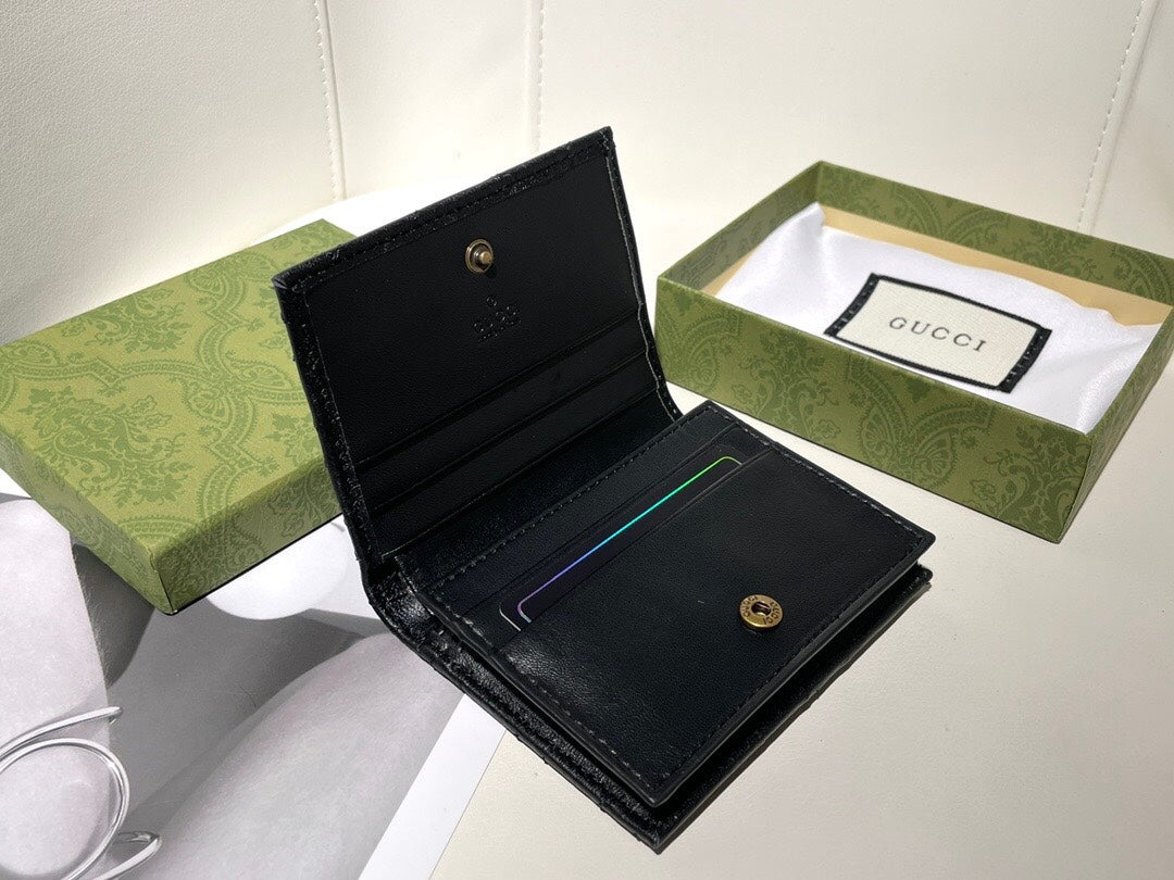 【グッチ】大人気 2色 折りたたみ財布 実用性抜群の一品！