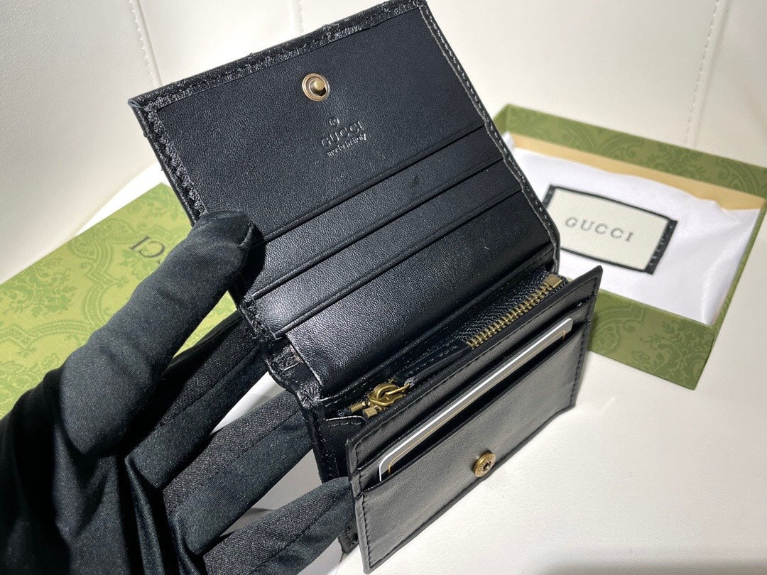【グッチ】大人気 2色 折りたたみ財布 実用性抜群の一品！