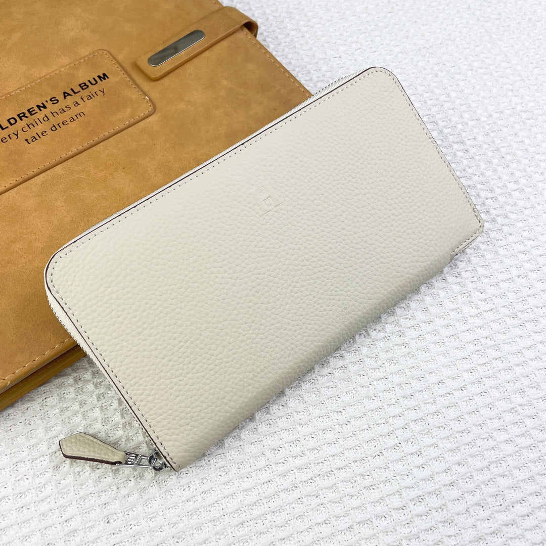 【エルメス】 限定カラー登場 今だけの特別価格 お見逃しなく